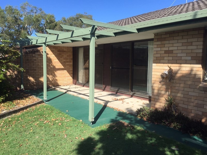 2/9 Robe Street, Currimundi QLD 4551