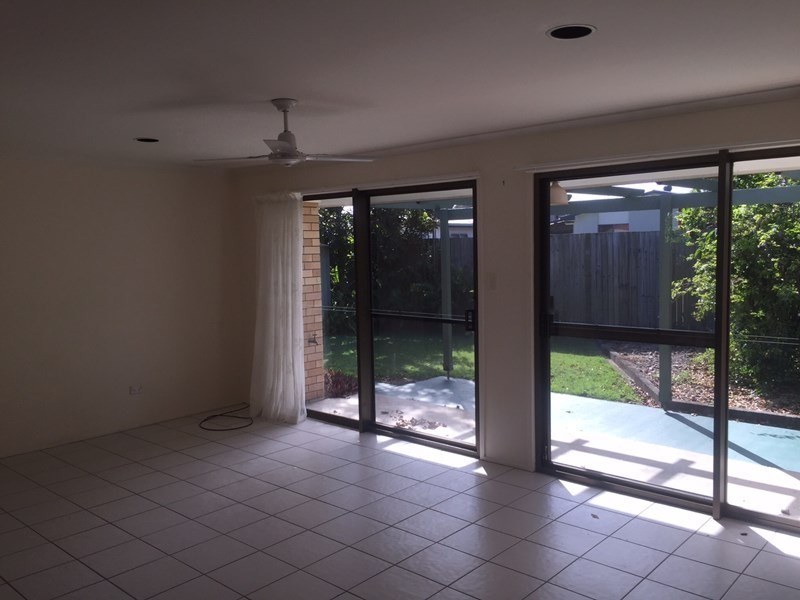 2/9 Robe Street, Currimundi QLD 4551