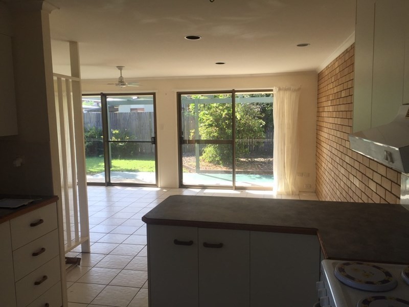 2/9 Robe Street, Currimundi QLD 4551