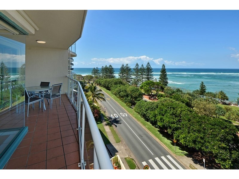 Unit 13/14 Bulcock Beach Esplanade, Caloundra QLD 4551
