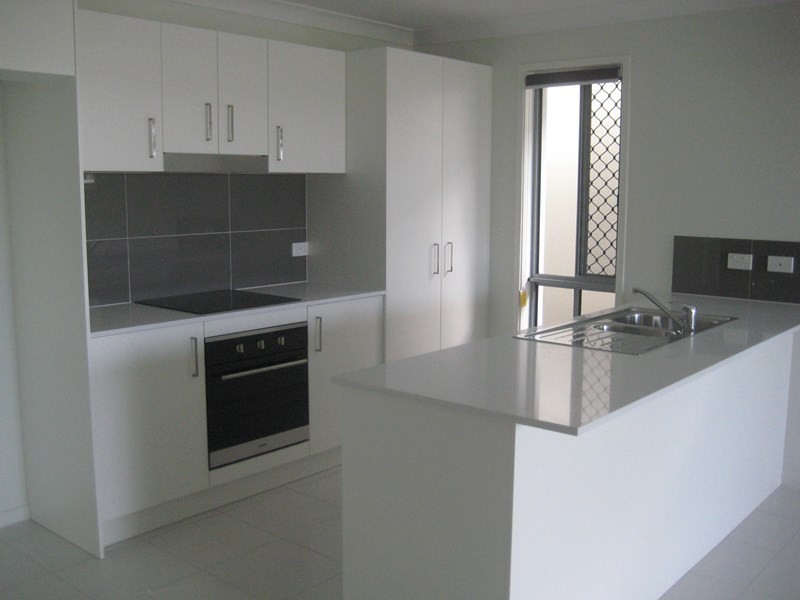 34 MacIntyre Crescent, Pelican Waters QLD 4551