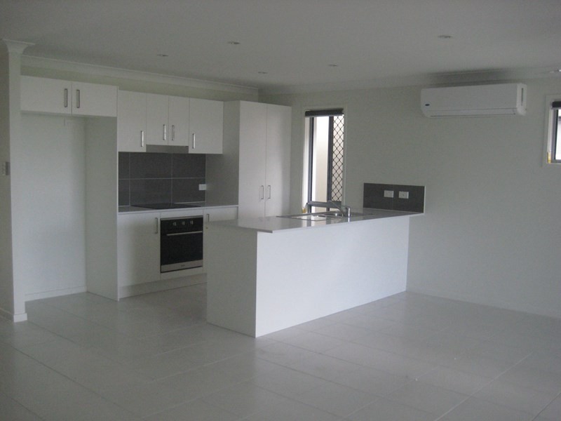 34 MacIntyre Crescent, Pelican Waters QLD 4551