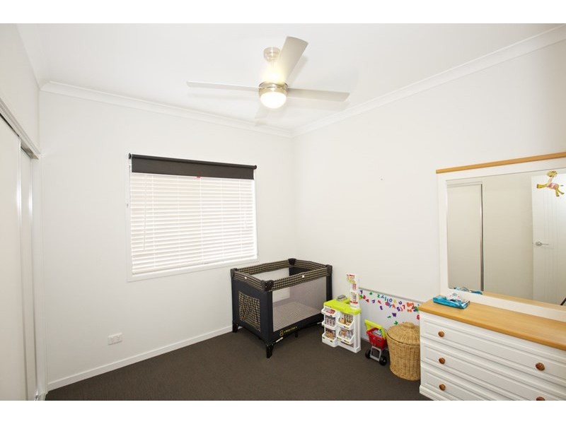 4 Blue Fin Court, Mountain Creek QLD 4557