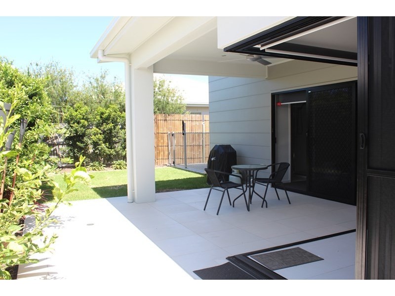 4 Blue Fin Court, Mountain Creek QLD 4557