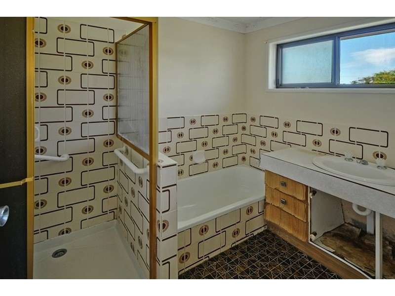 14 Sutherland Street, Dicky Beach QLD 4551