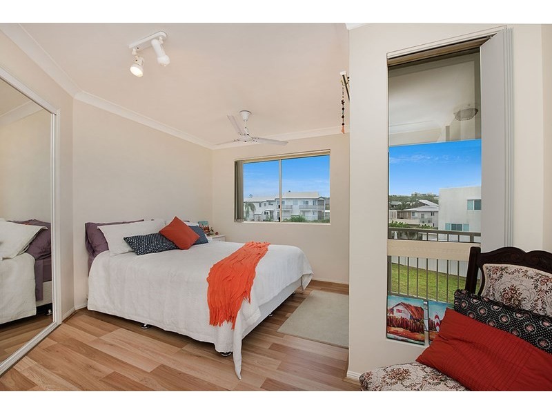 Unit 5 ‘Aztec Apartments’ 3 Ocean Court, Shelly Beach QLD 4551