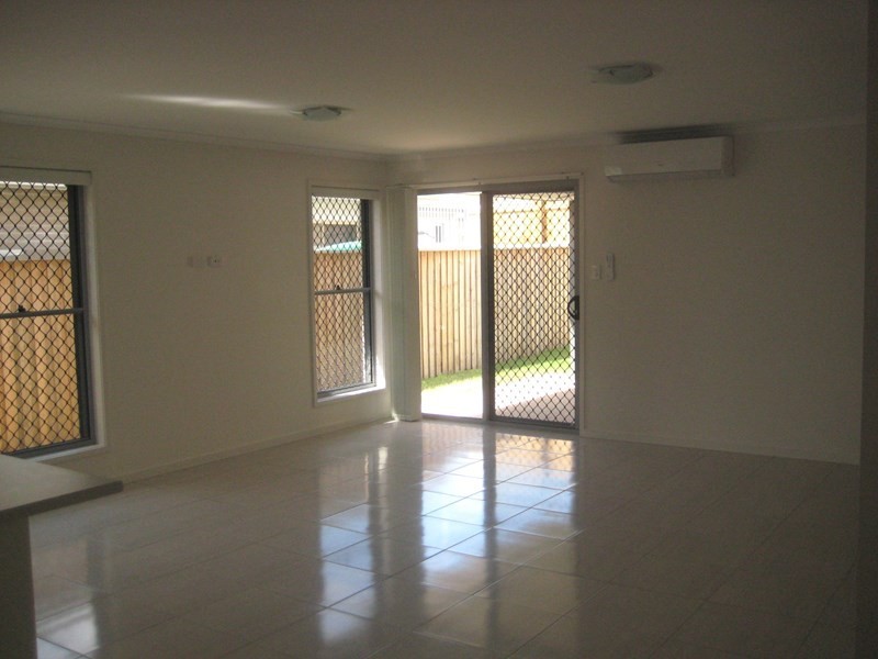 61 Wilderness Circuit, Little Mountain QLD 4551