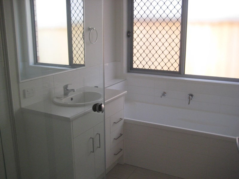 61 Wilderness Circuit, Little Mountain QLD 4551