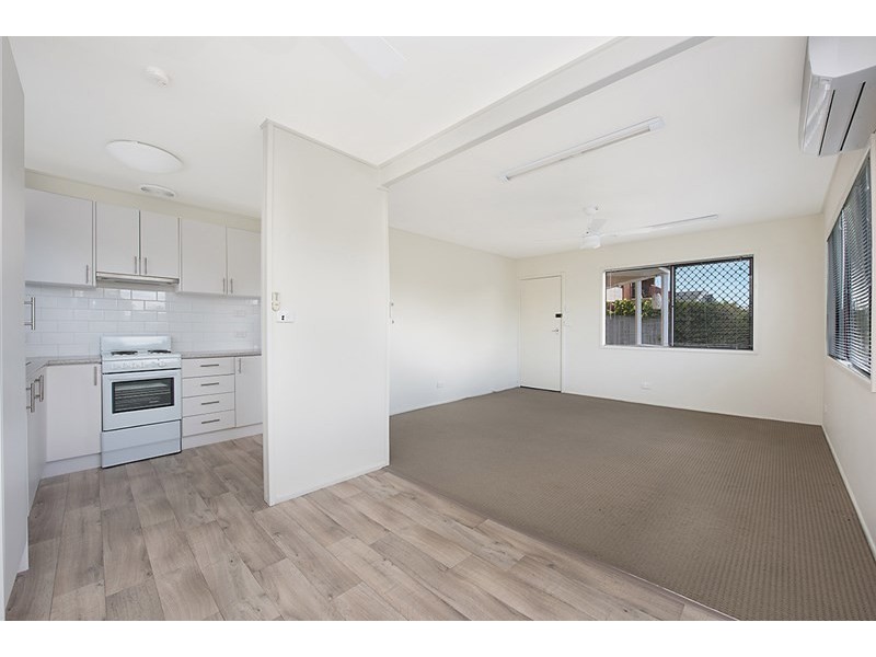 10 Wavell Avenue, Golden Beach QLD 4551