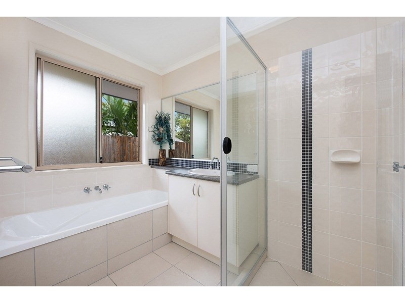 28 King Orchid Drive, Little Mountain QLD 4551