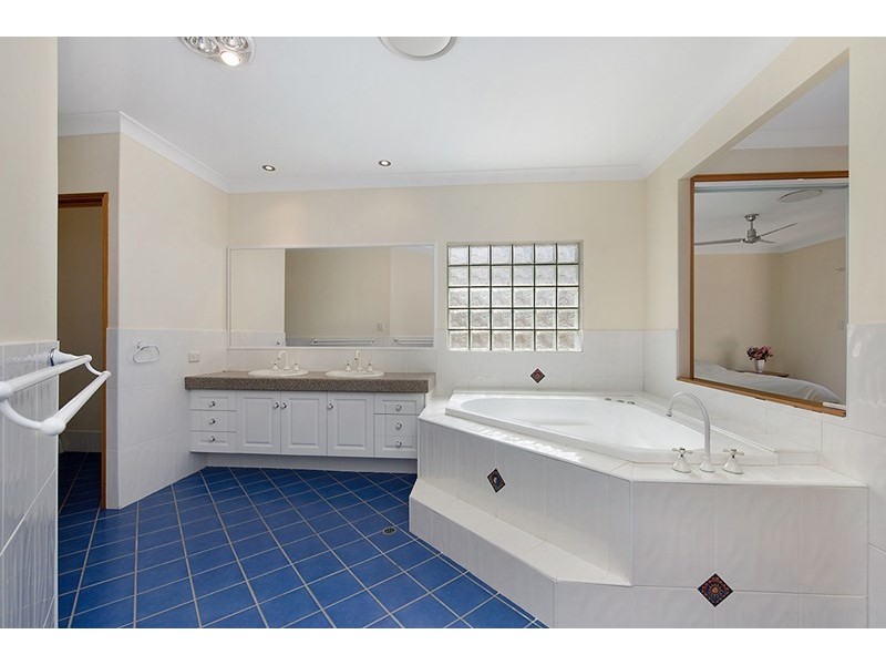 32 Millennium Circuit, Pelican Waters QLD 4551