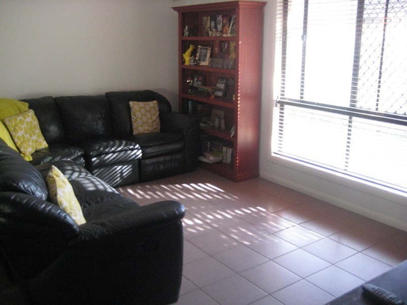 5 Anika Place, Little Mountain QLD 4551