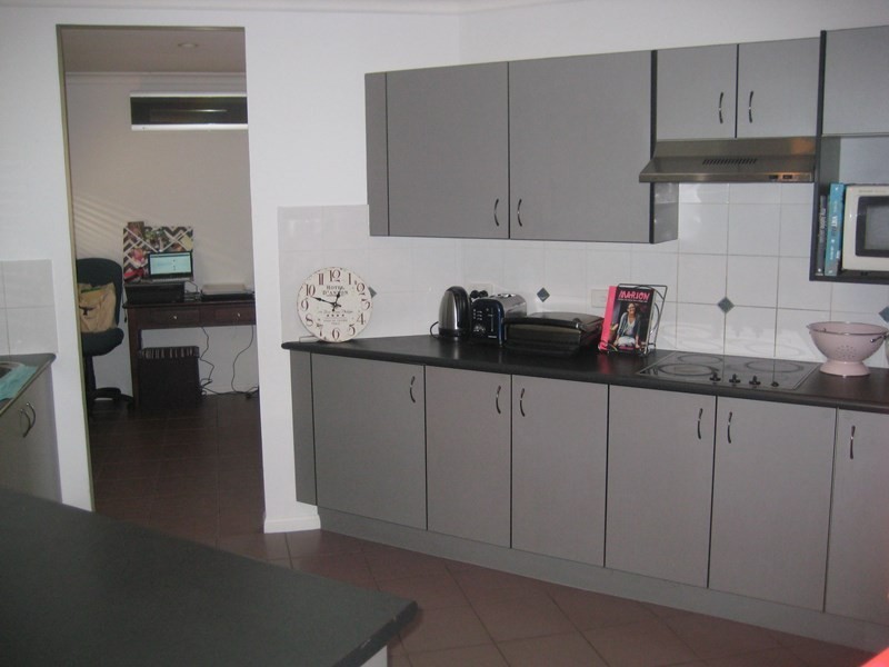 5 Anika Place, Little Mountain QLD 4551