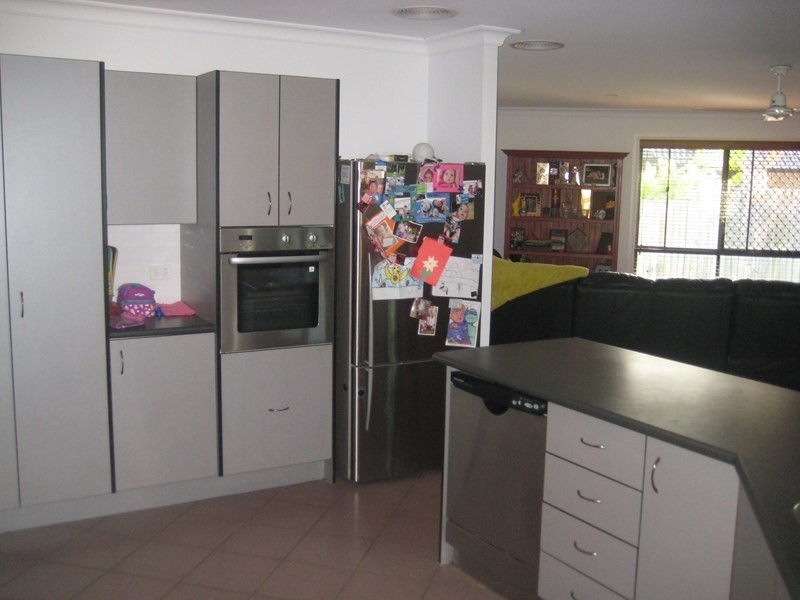 5 Anika Place, Little Mountain QLD 4551