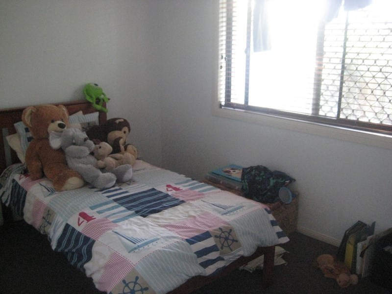 5 Anika Place, Little Mountain QLD 4551