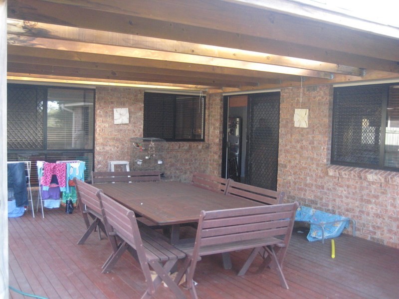 5 Anika Place, Little Mountain QLD 4551