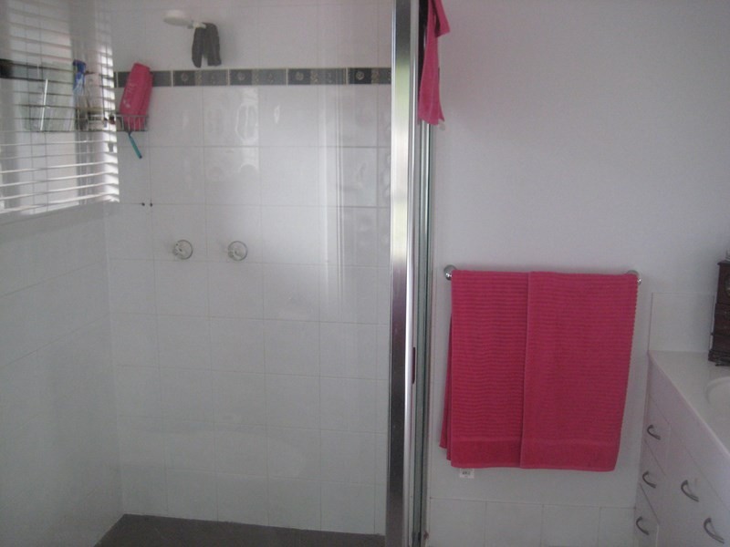 5 Anika Place, Little Mountain QLD 4551