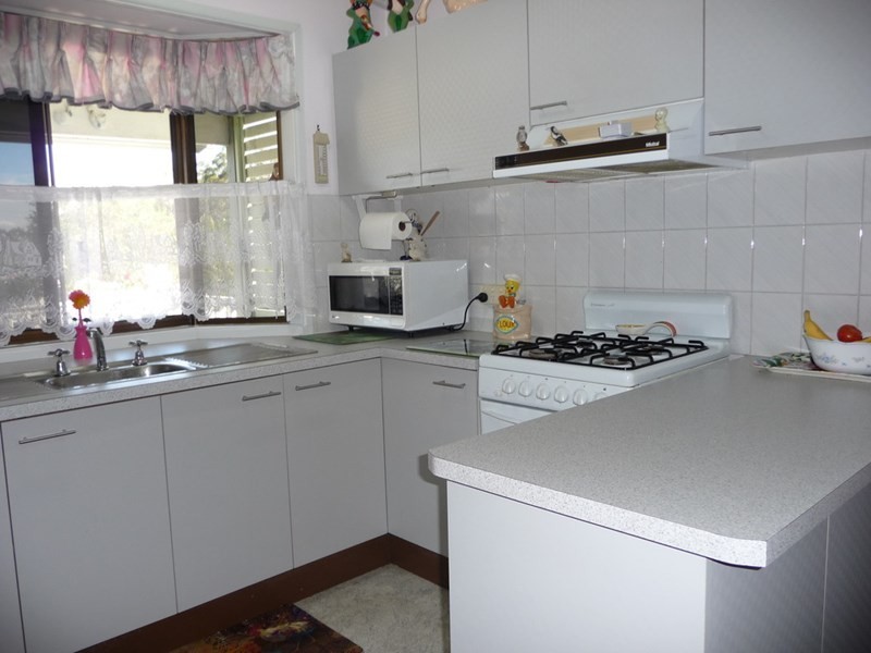 Villa 6 ‘Sunseeker Village’ 96 Caloundra Road, Little Mountain QLD 4551