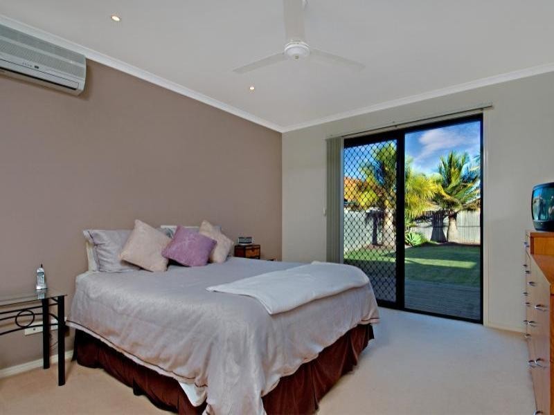 4 Lang Street, Pelican Waters QLD 4551