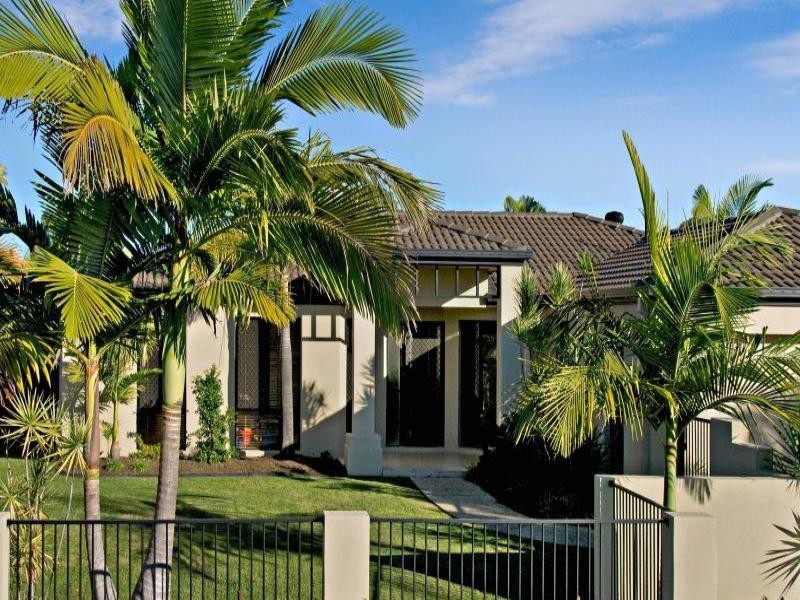 4 Lang Street, Pelican Waters QLD 4551