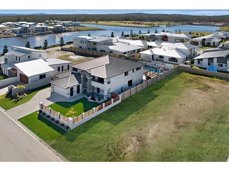 26 Bellanboe Circuit, Pelican Waters QLD 4551