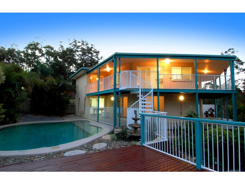 17 Forest Oak Court, Tanawha QLD 4556