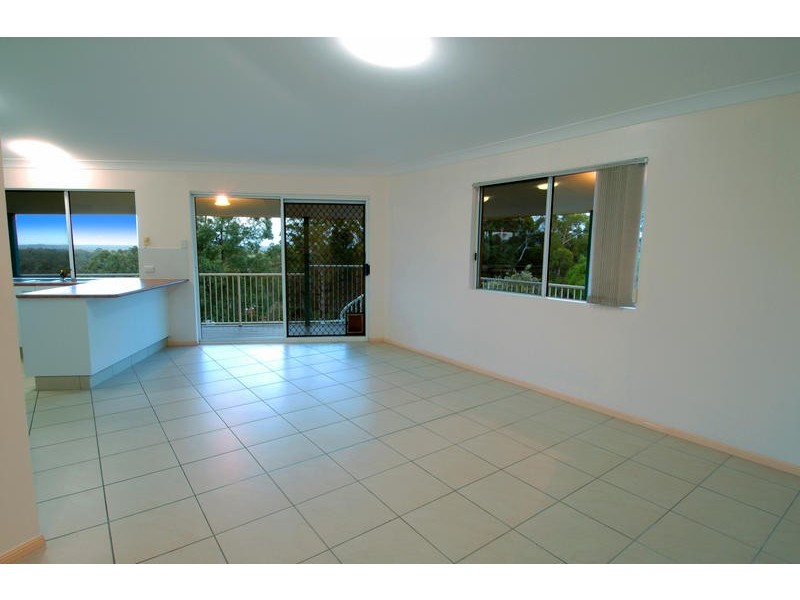 17 Forest Oak Court, Tanawha QLD 4556
