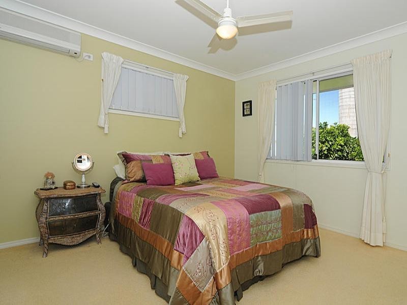 1 Dunk Place, Little Mountain QLD 4551
