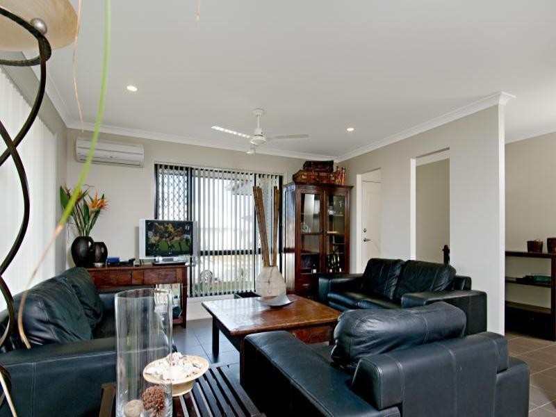 15 Gairdner Street, Caloundra West QLD 4551