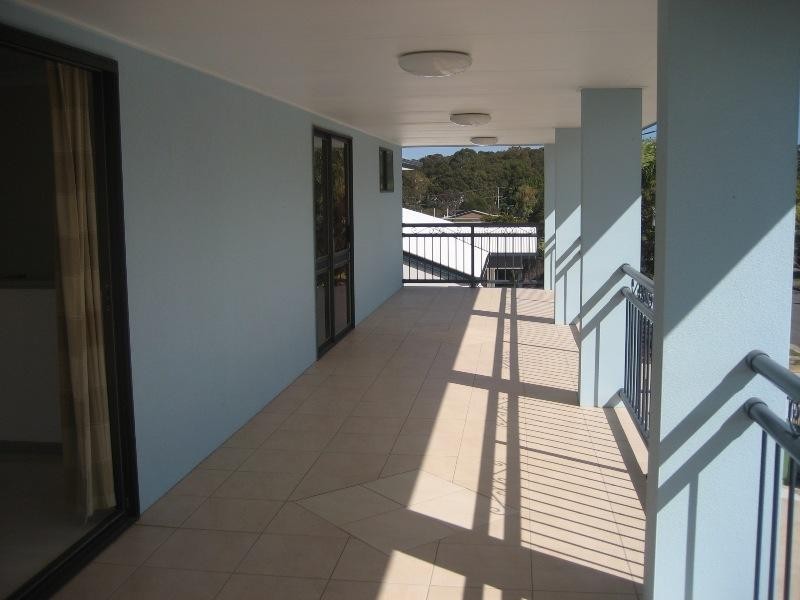 1/2 Thrush Street, Caloundra QLD 4551