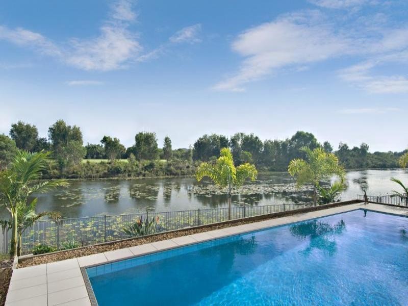 10 Flitcroft Place, Pelican Waters QLD 4551