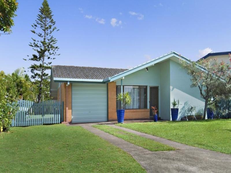 36 Michael Street, Golden Beach QLD 4551