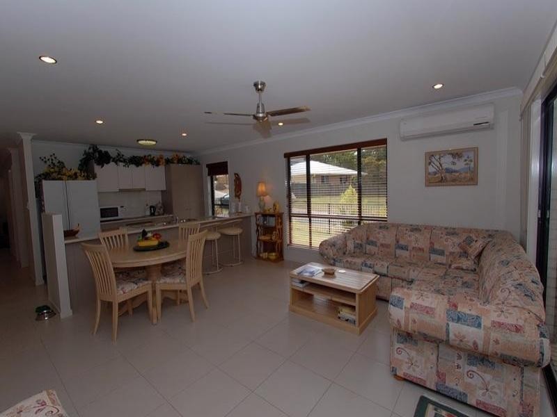 11 Greensboro Place, Little Mountain QLD 4551