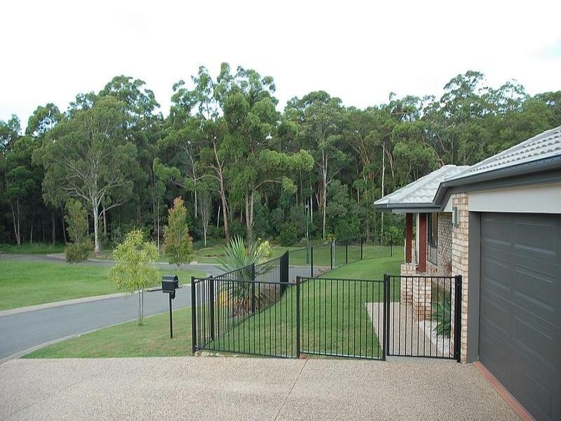 11 Greensboro Place, Little Mountain QLD 4551