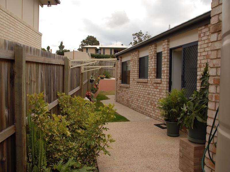 11 Greensboro Place, Little Mountain QLD 4551