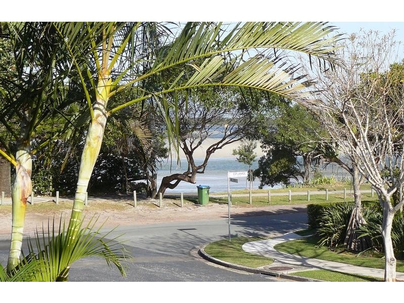 2, 1 Nelson Point, Nelson Street, Golden Beach QLD 4551