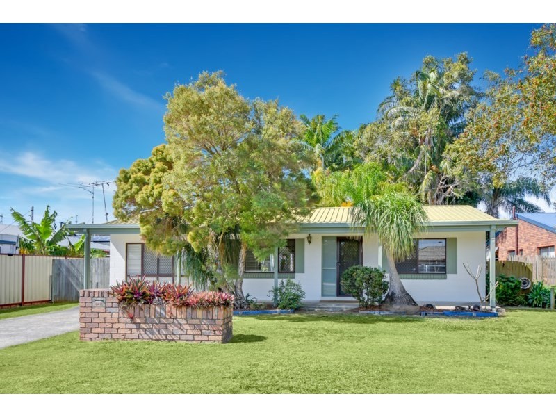 1 Doondoon Street, Currimundi QLD 4551