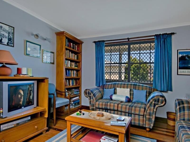 24 Seagull Avenue, Caloundra QLD 4551