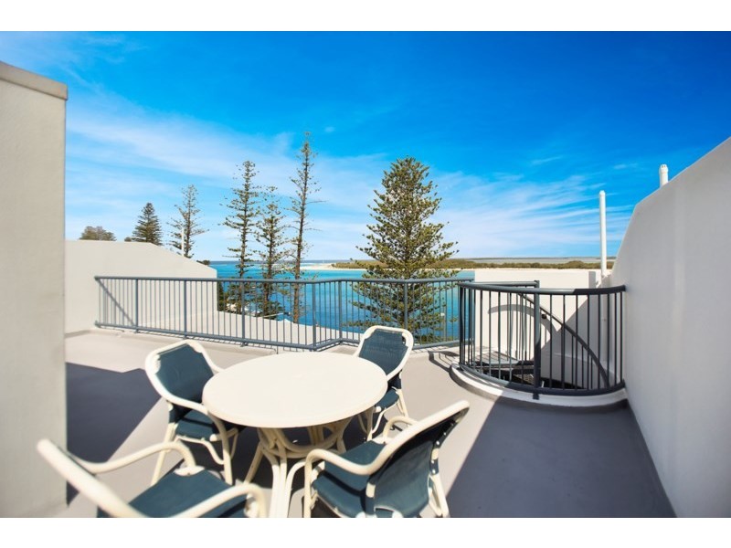 Unit 53/38 Bulcock Beach Esplanade, Caloundra QLD 4551