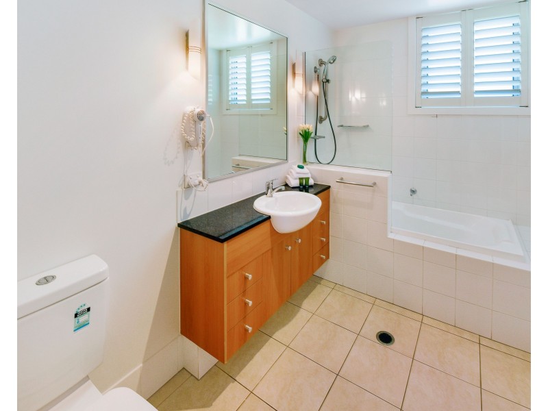 Unit 3/2 Merrima Avenue, Kings Beach QLD 4551
