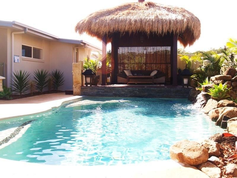 5 Hillview Crescent, Little Mountain QLD 4551