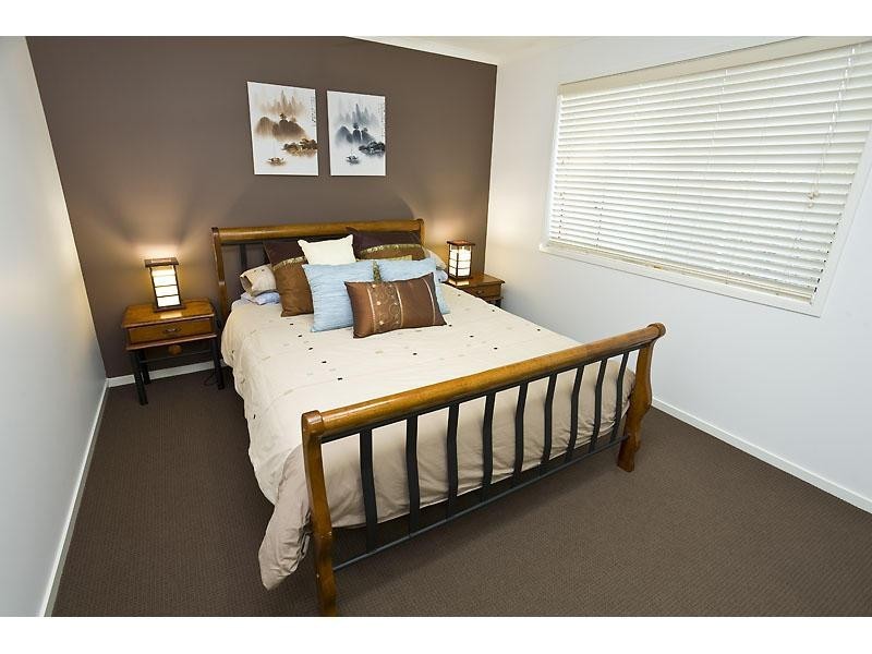 5 Hillview Crescent, Little Mountain QLD 4551