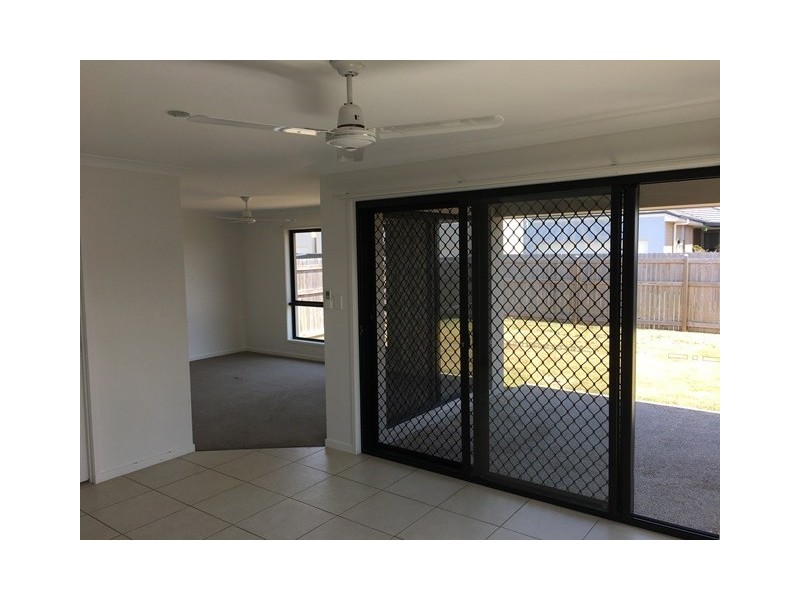 27 Haslewood Crescent, Meridan Plains QLD 4551