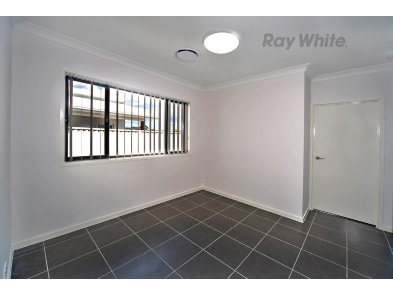 63 MacIntyre Crescent, Pelican Waters QLD 4551