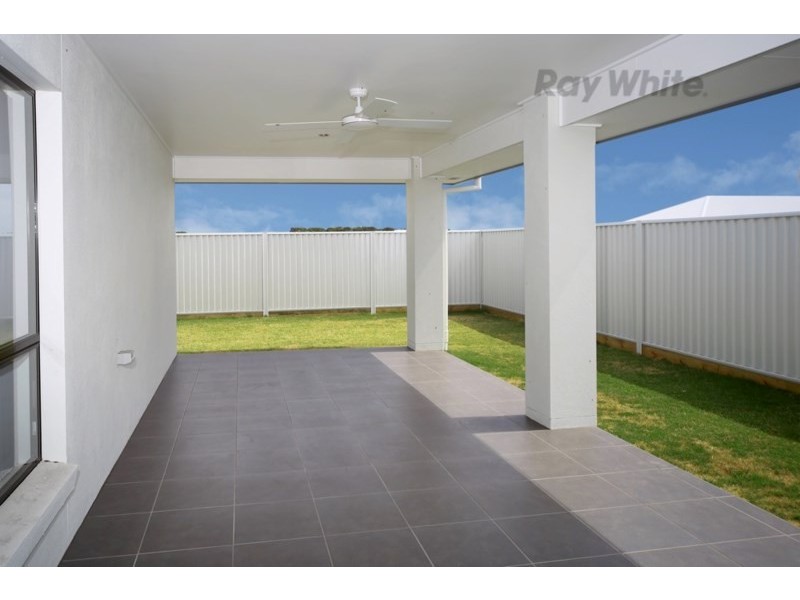 63 MacIntyre Crescent, Pelican Waters QLD 4551