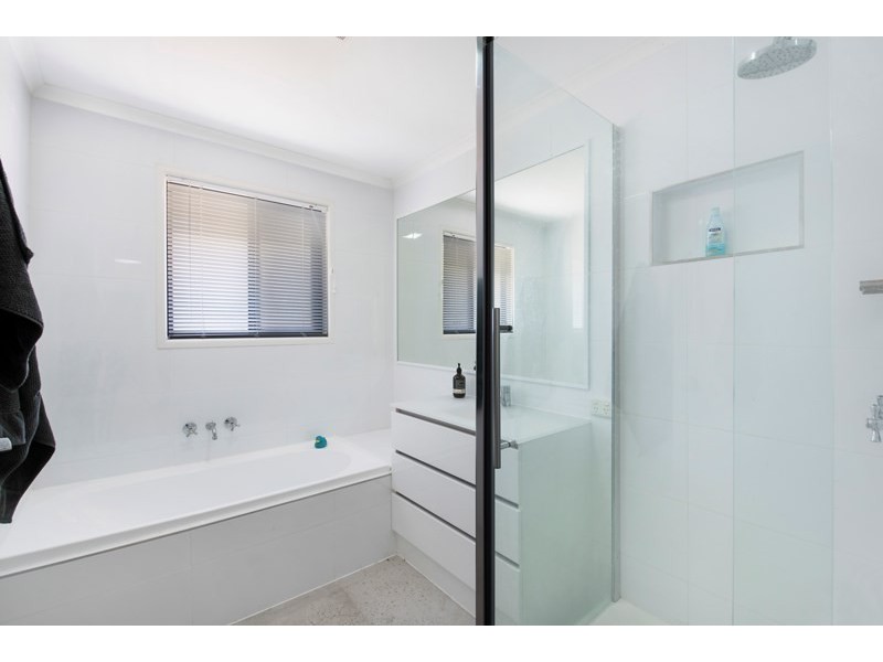 9 Lancewood Street, Caloundra West QLD 4551