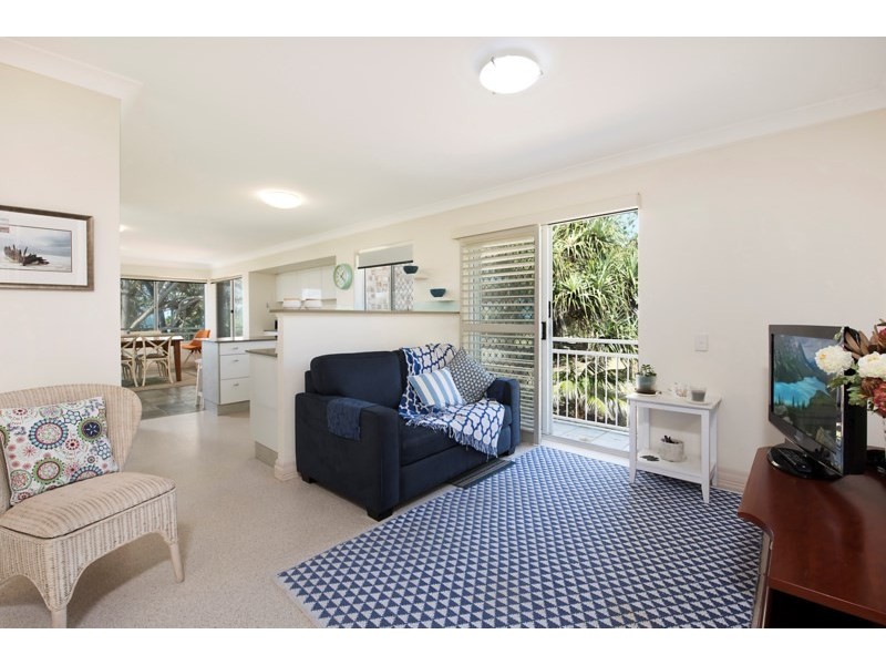 Unit 2/15 Wilson Avenue, Dicky Beach QLD 4551