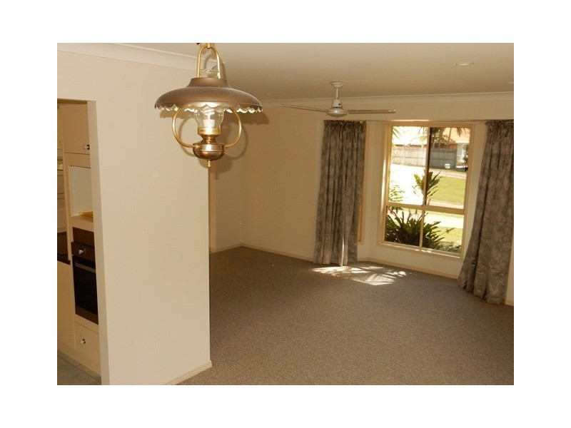 6 Rhodes Place, Aroona QLD 4551