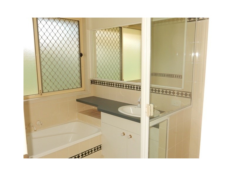 6 Rhodes Place, Aroona QLD 4551