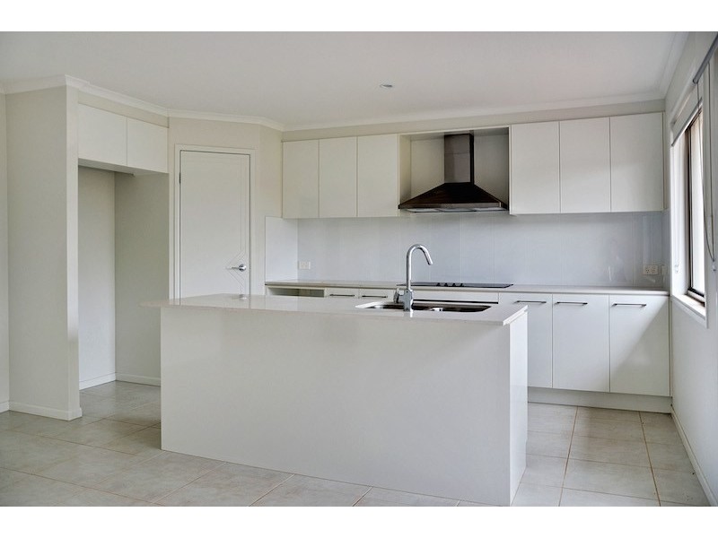 1/2 Haslewood Court, Meridan Plains QLD 4551